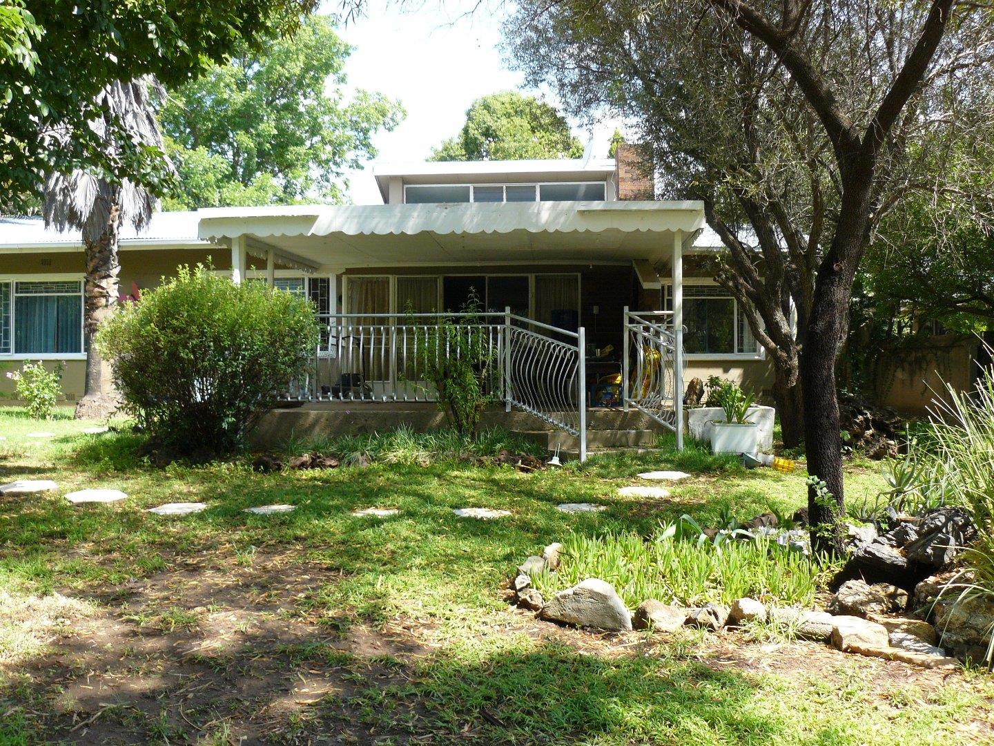 4 Bedroom House for sale in Parys P24108138288