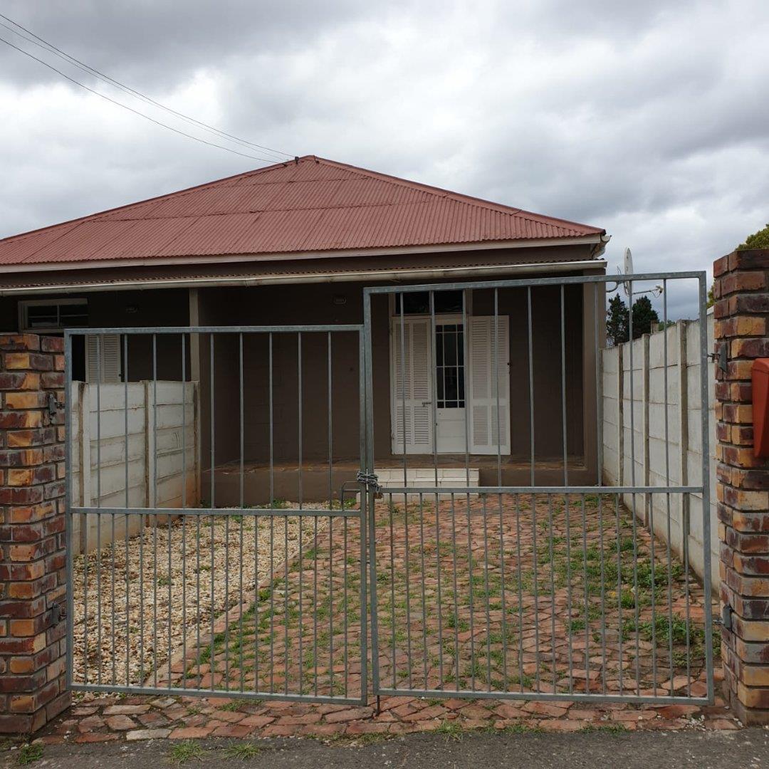 Uitenhage Central Property Property and houses to rent in Uitenhage