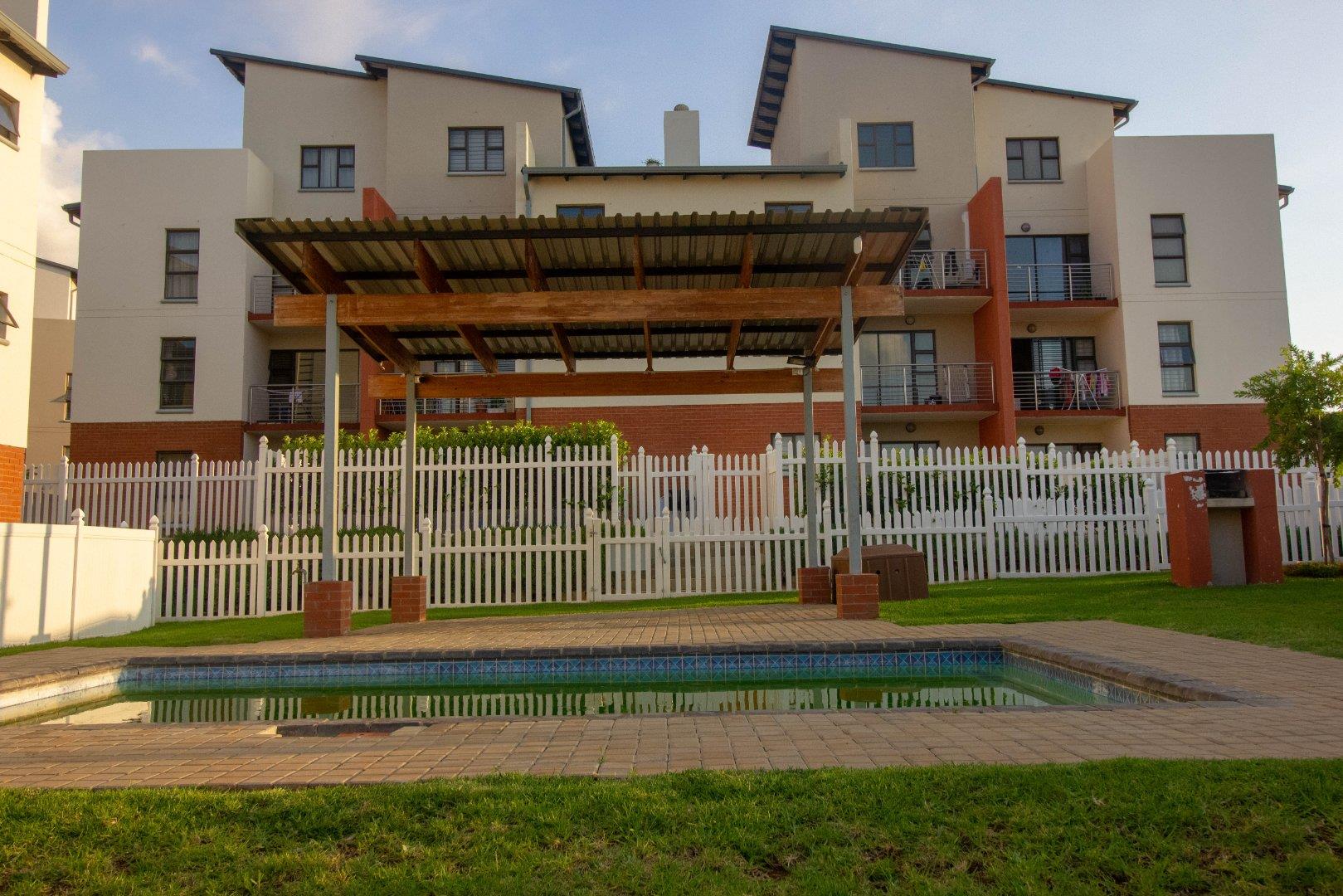 2 Bedroom Apartment / flat to rent in Barbeque Downs Dickens Rd