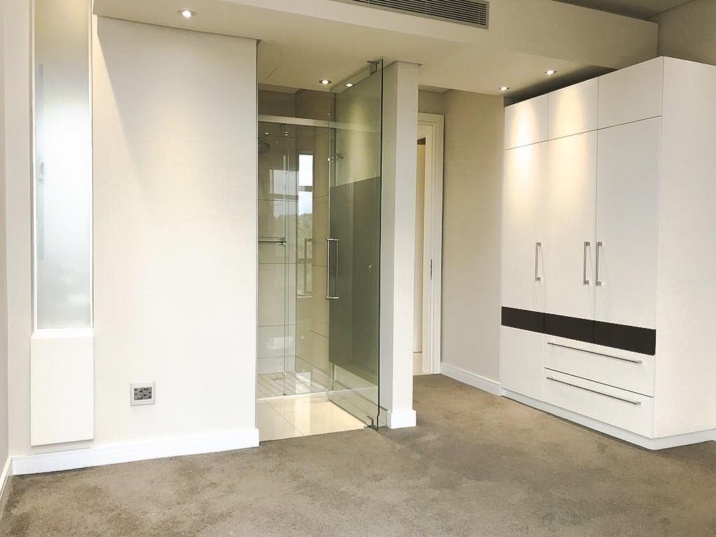 3 Bedroom Apartment / flat for sale in Sandhurst 177 Empire Place