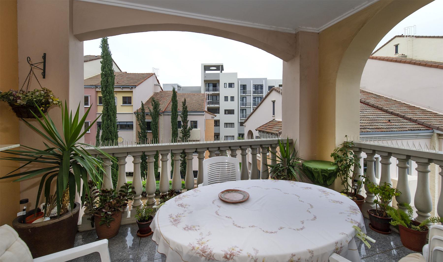 2 Bedroom Apartment / flat for sale in Bedford Gardens P24111502983