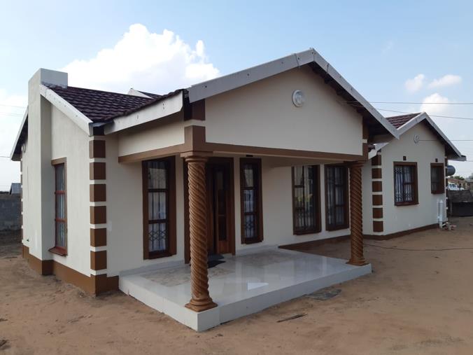 4 Bedroom House for sale in Madadeni