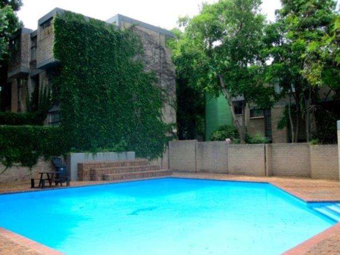 0.5 Bedroom Apartment / Flat to Rent in Norwood