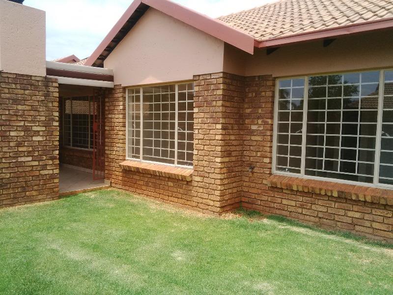 Pierre Van Ryneveld Property Townhouses to rent in Pierre Van