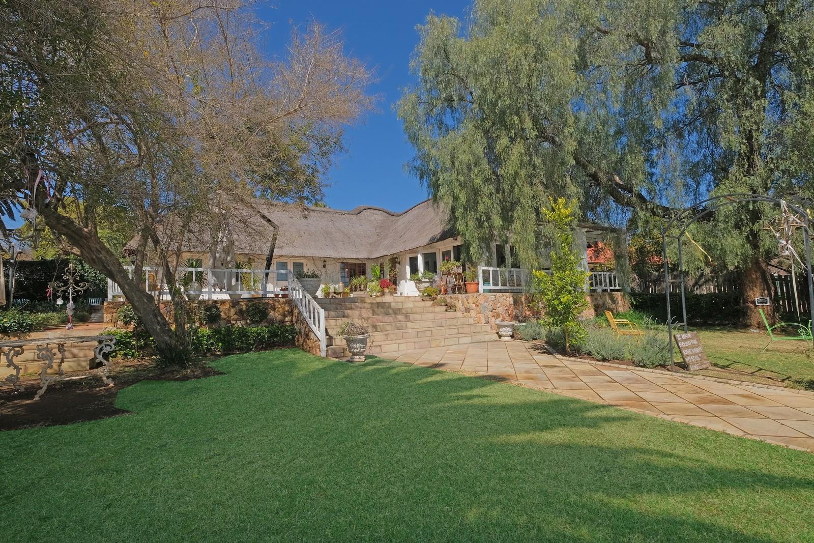 4 Bedroom House for sale in Blackheath P24109036945