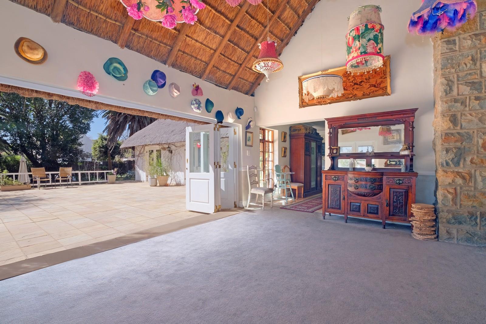 4 Bedroom House for sale in Blackheath P24109036945