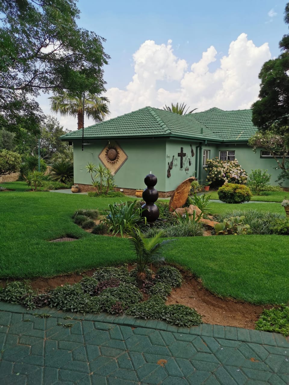 5 Bedroom House for sale in Rensburg P24109040888