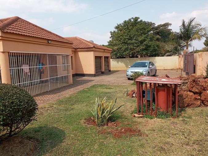 4 Bedroom House for sale in Westgate