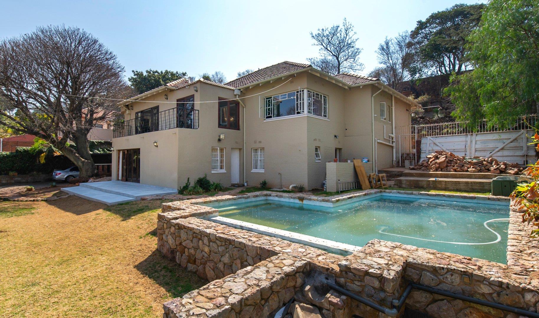 3 Bedroom House for sale in Observatory P24109058426