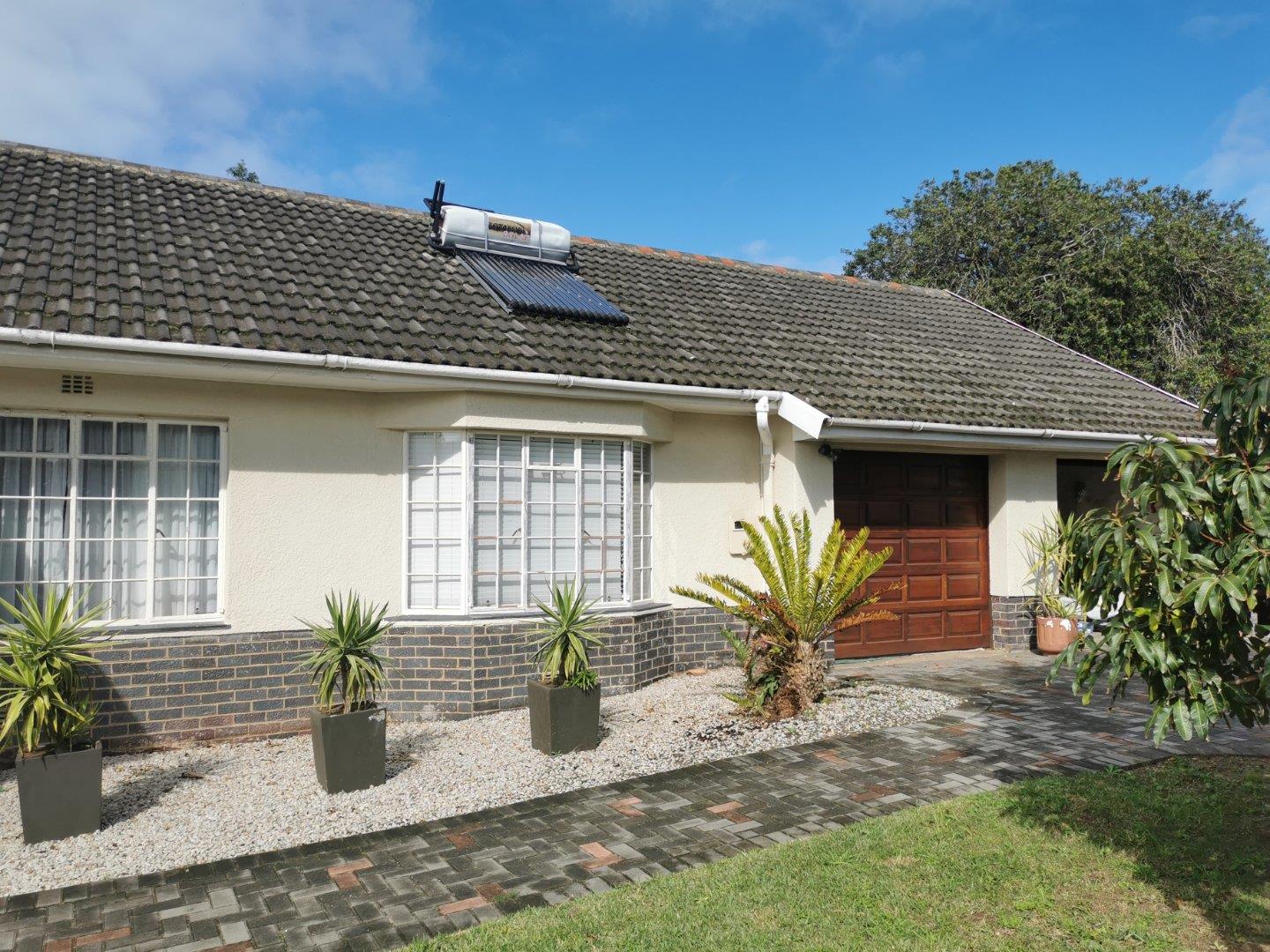 Miramar Property Property and houses to rent in Miramar