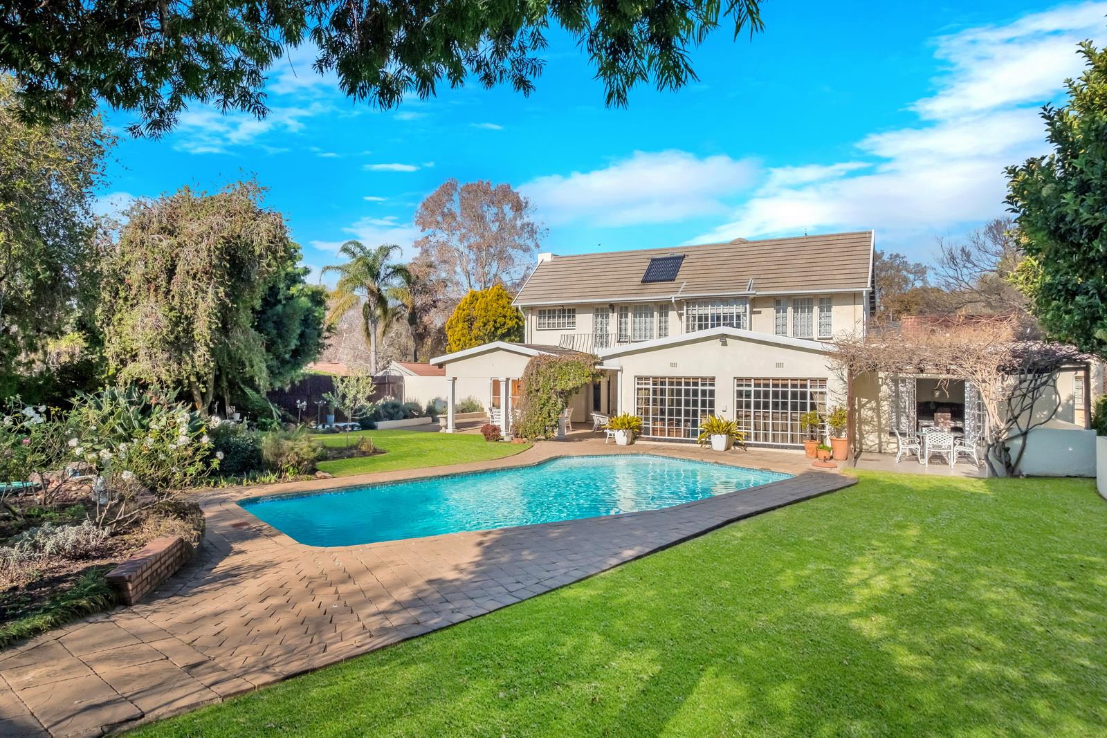 4 Bedroom House for sale in Atholl P24114020720