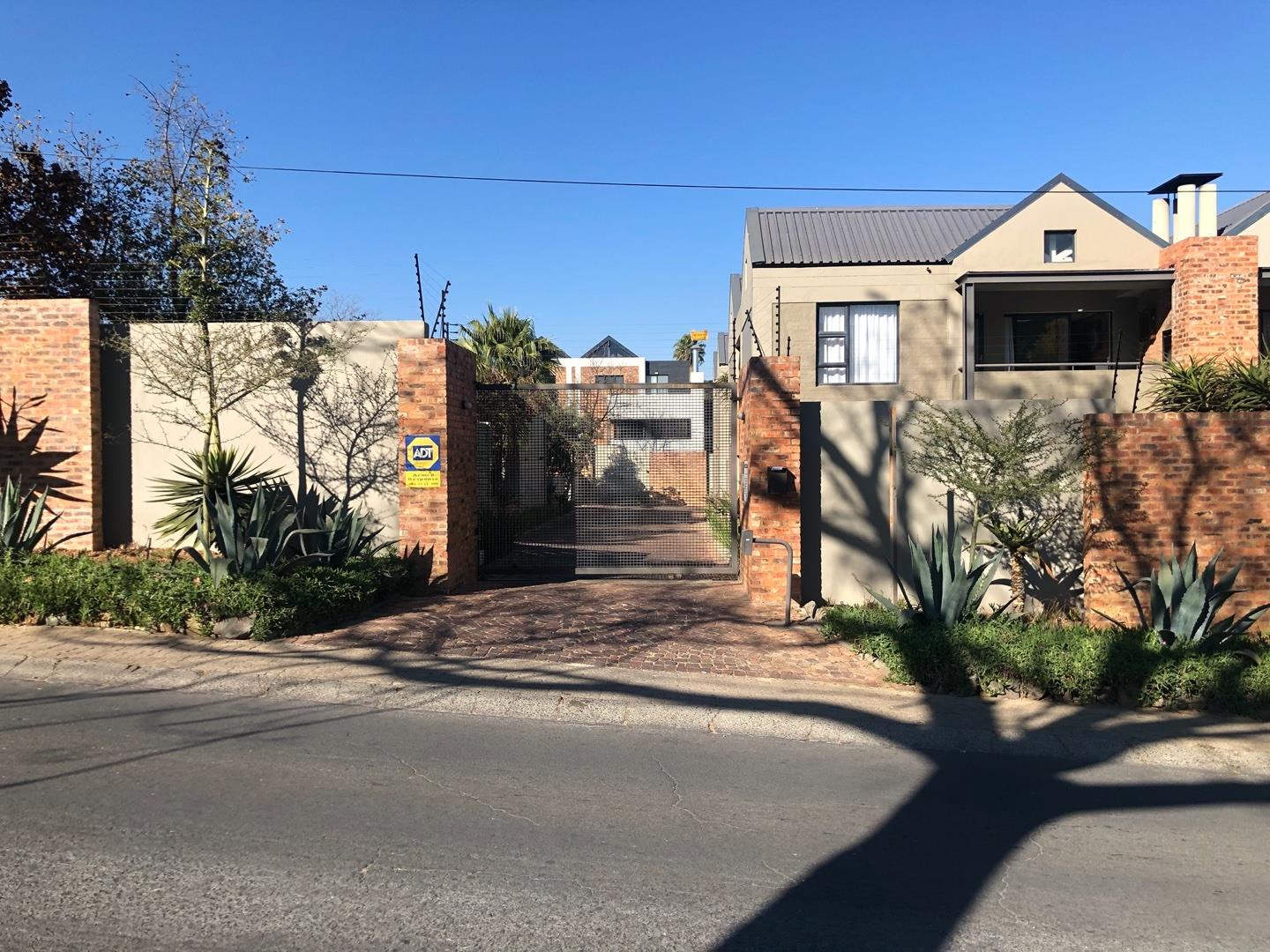Ferndale, Randburg Property Houses to rent in Ferndale, Randburg
