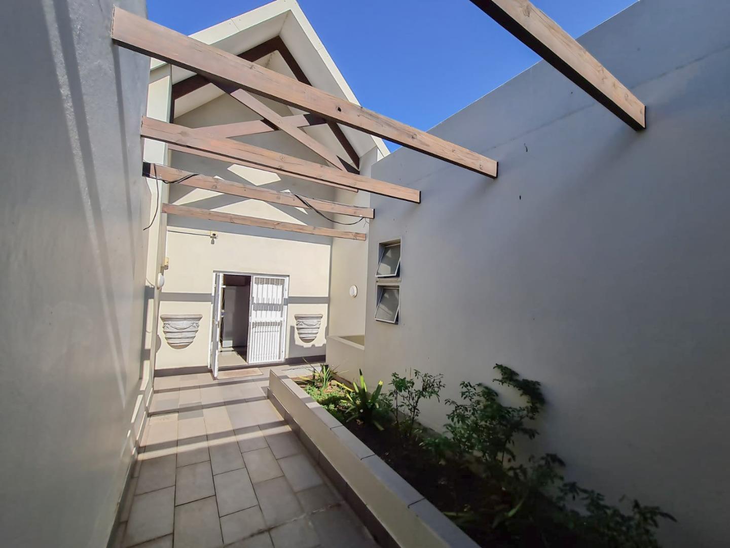 4 Bedroom Apartment / flat for sale in Essenwood 2 Ss 376 Currie Road