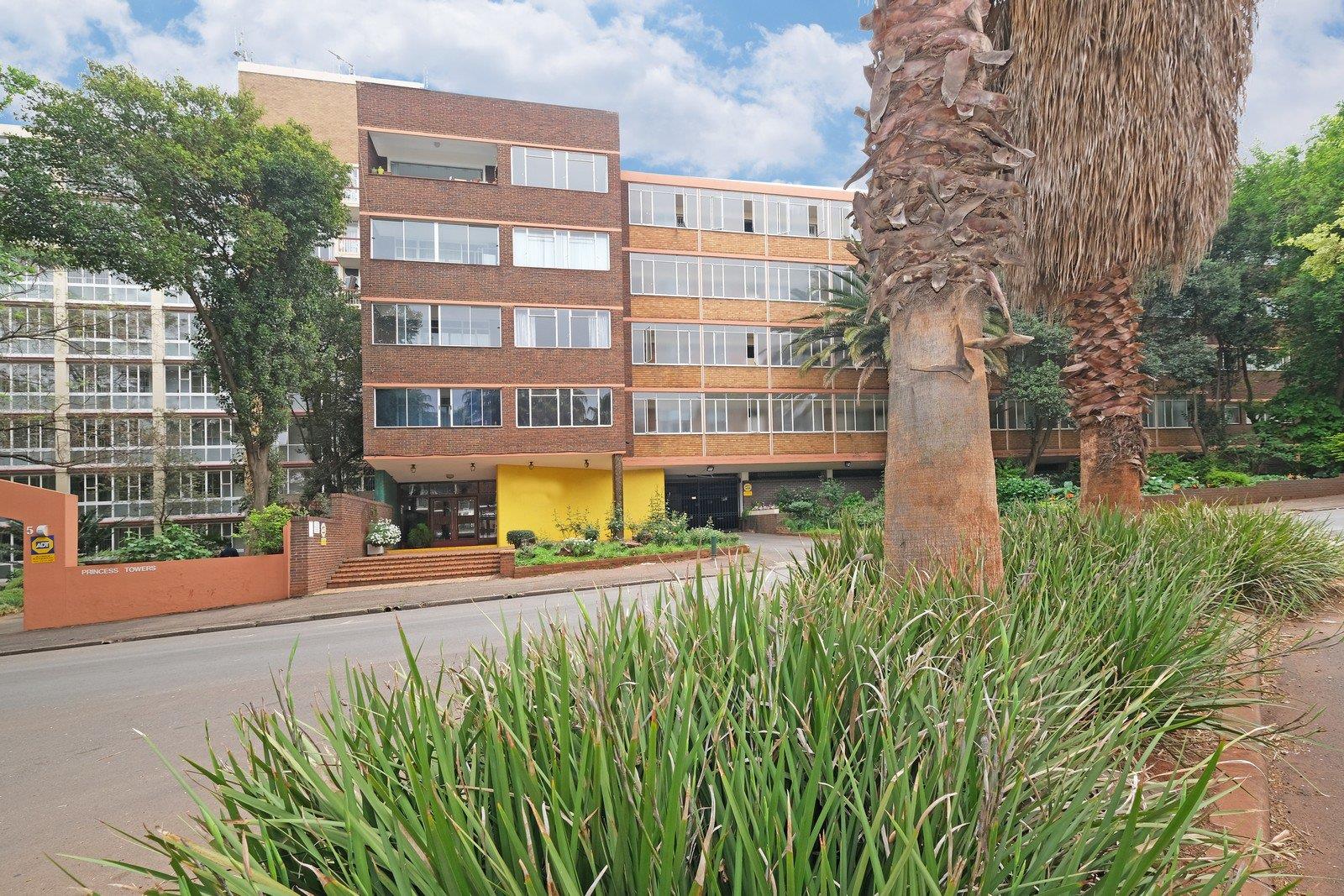 Parktown, Johannesburg Property Apartments / flats for sale in