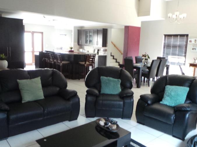 4 Bedroom House for Sale in Fairways