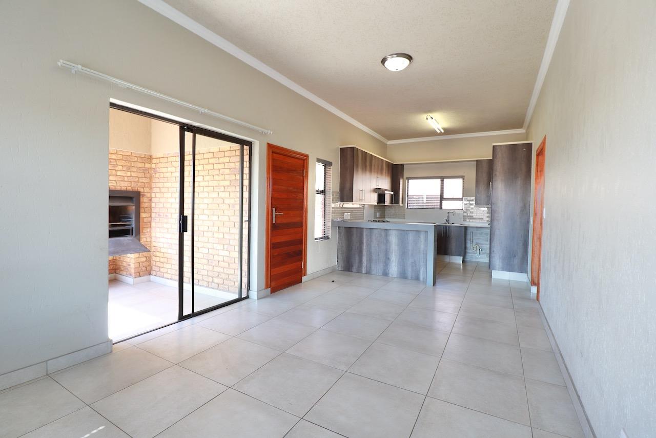 2 Bedroom Apartment / flat for sale in Ravenswood P24109295741