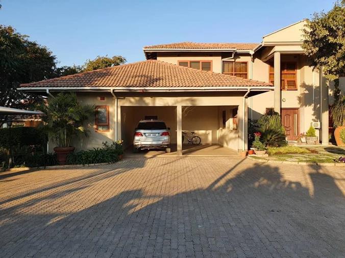 5 Bedroom House for Sale in Roma