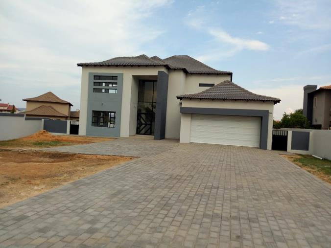 4 Bedroom House for sale in Savannah Country Estate
