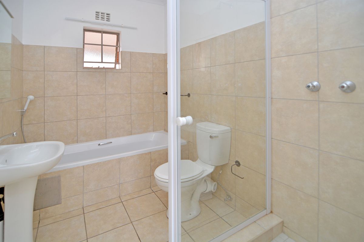 2 Bedroom Apartment / flat for sale in Edenvale Central P24114066288