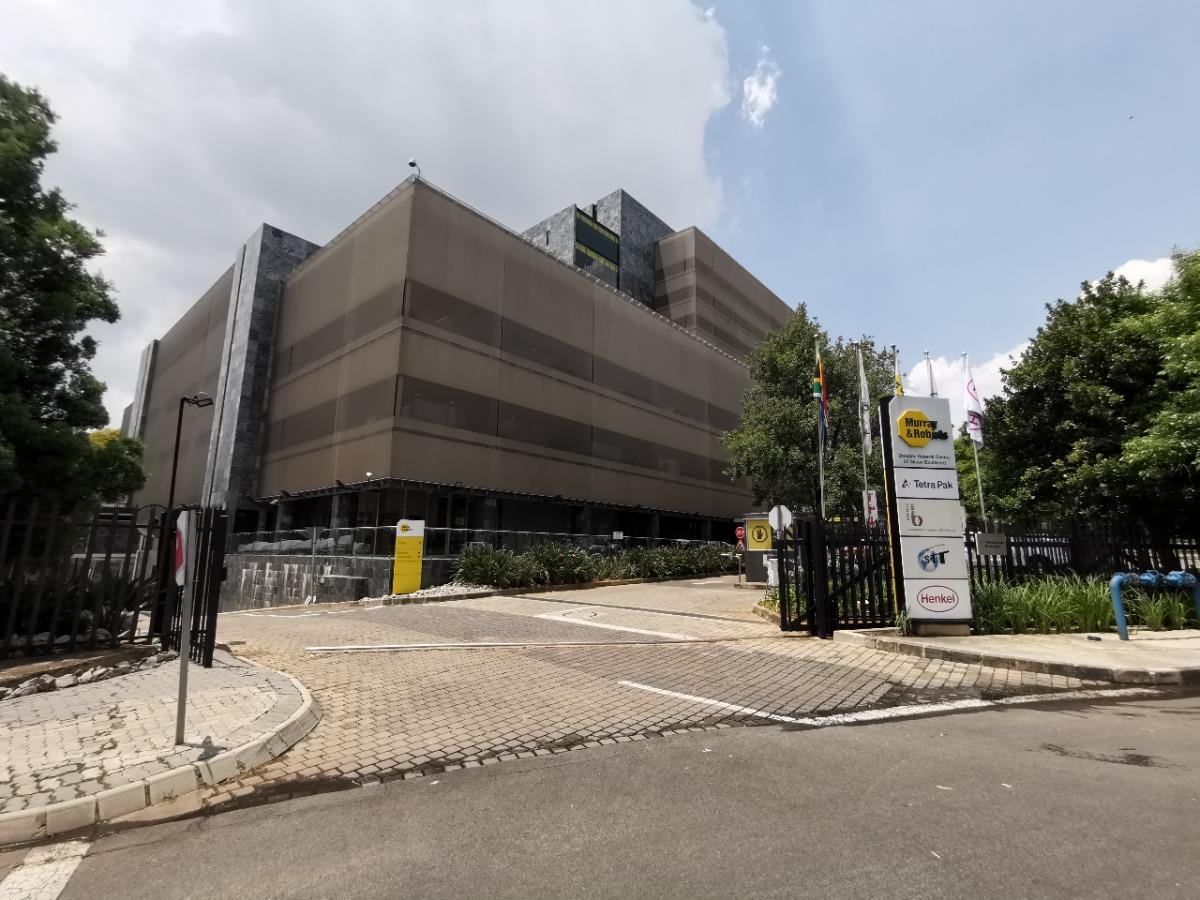 Commercial property to rent in Bedfordview Skeen Boulevard P24