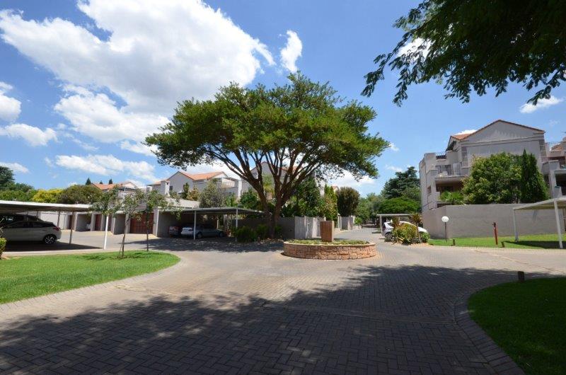 1 Bedroom Townhouse for sale in Bedfordview 111 Van Buuren Road P24