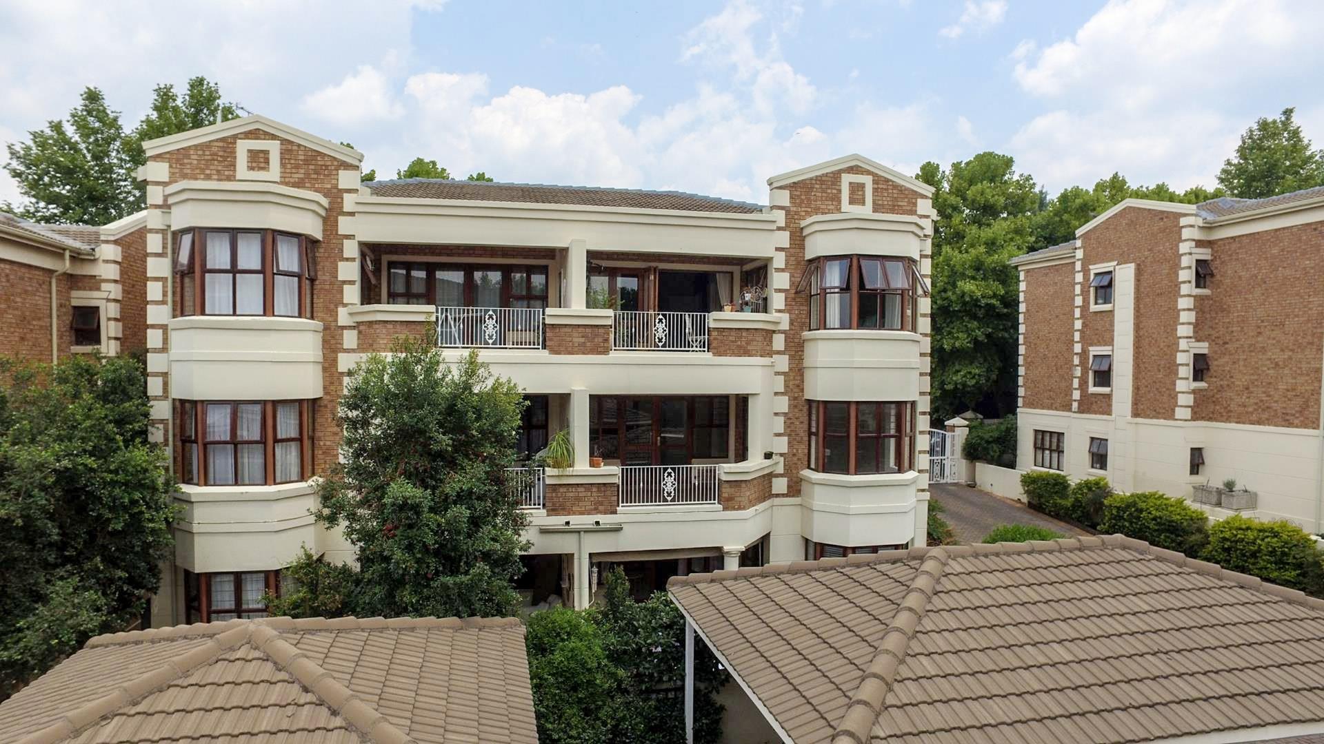 2 Bedroom Apartment / flat for sale in Bryanston 11 Bantry Road P24