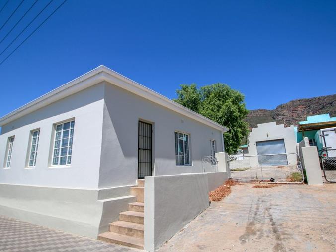 3 Bedroom House for sale in Piketberg