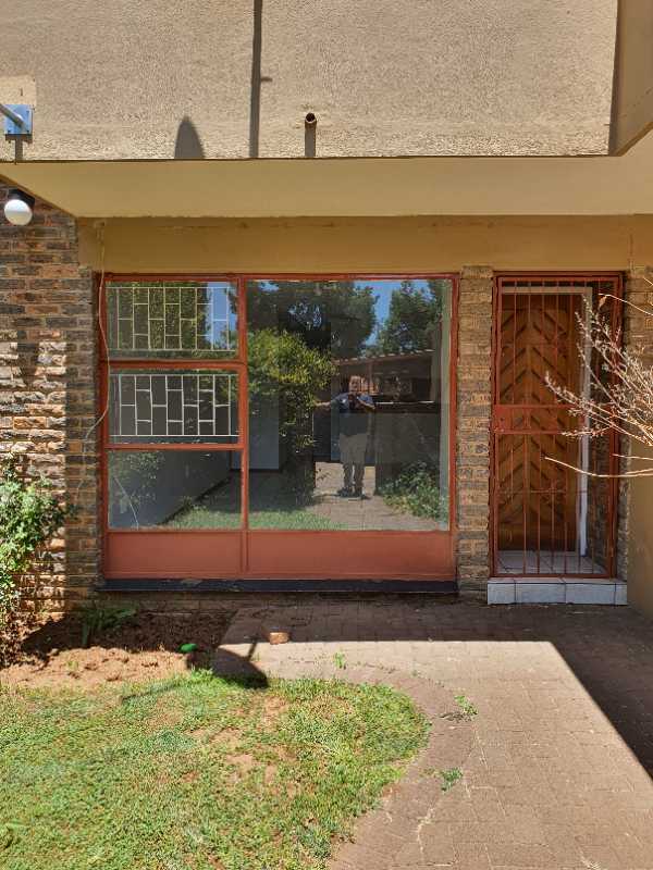 Willows Property Apartments / flats to rent in Willows