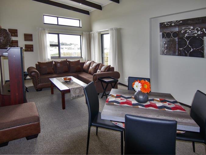 1 Bedroom Townhouse to Rent in Ebotse Golf Estate