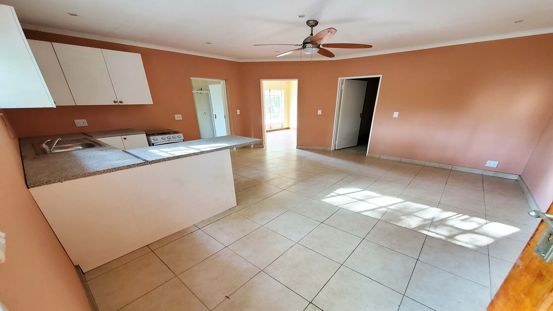 2 Bedroom Apartment / flat to rent in Fourways 49 Kingfisher Drive