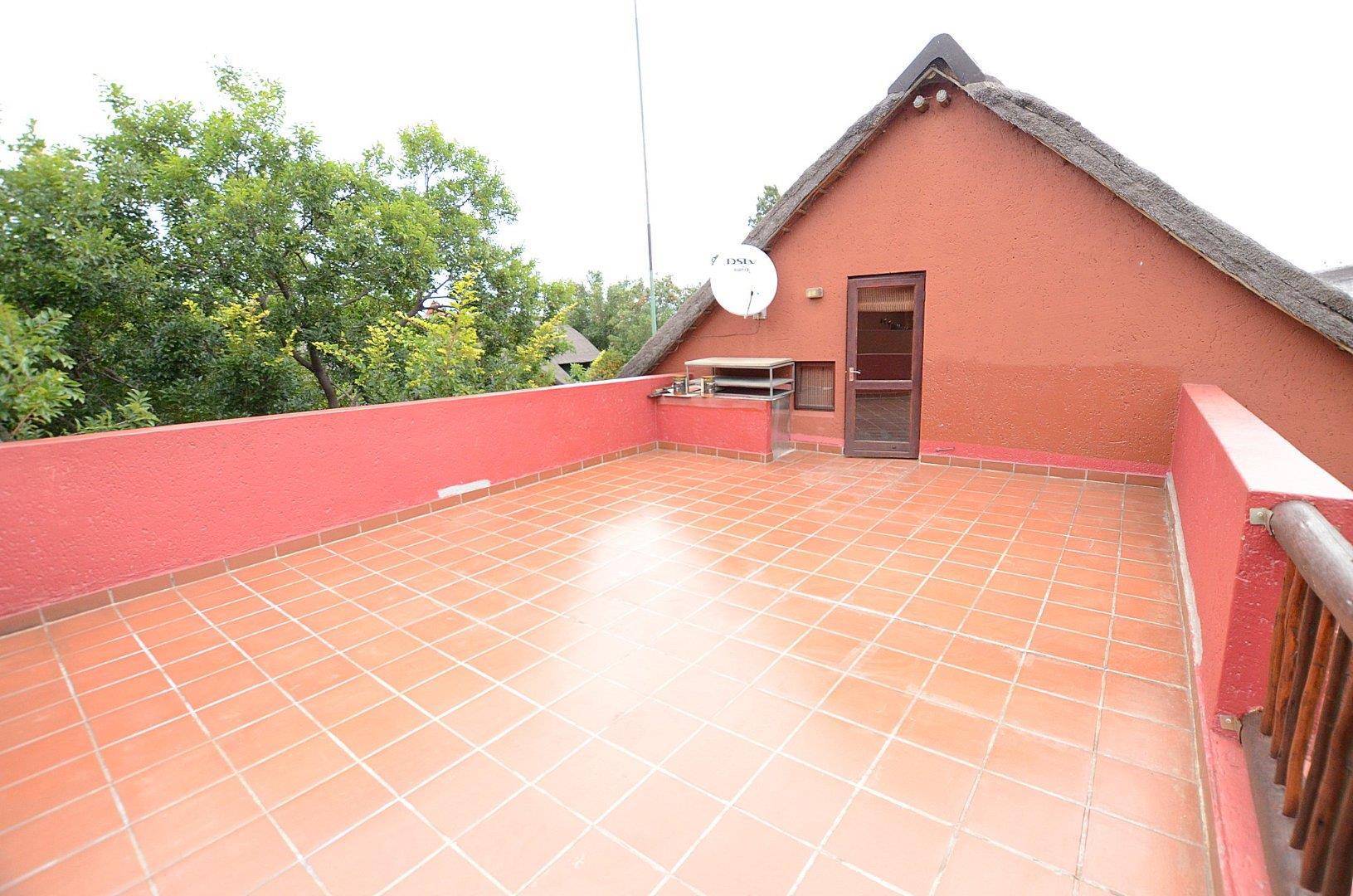 3 Bedroom Apartment / flat for sale in Sunninghill 1 Naivasha Road