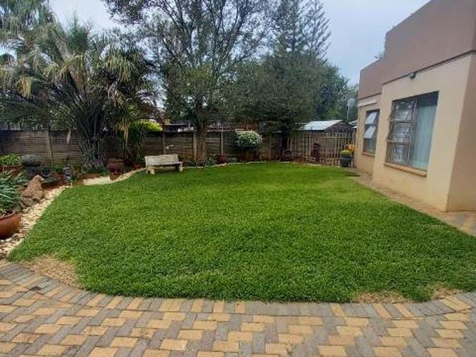 3 Bedroom House for sale in Protea Park