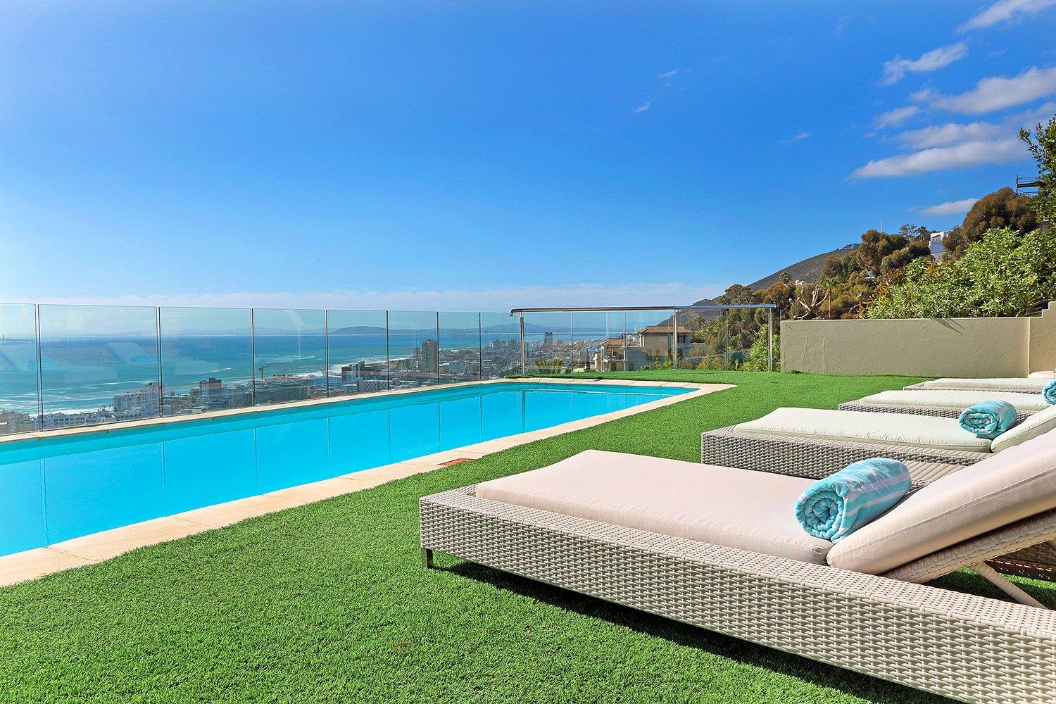 5 Bedroom House to rent in Bantry Bay P24109653237