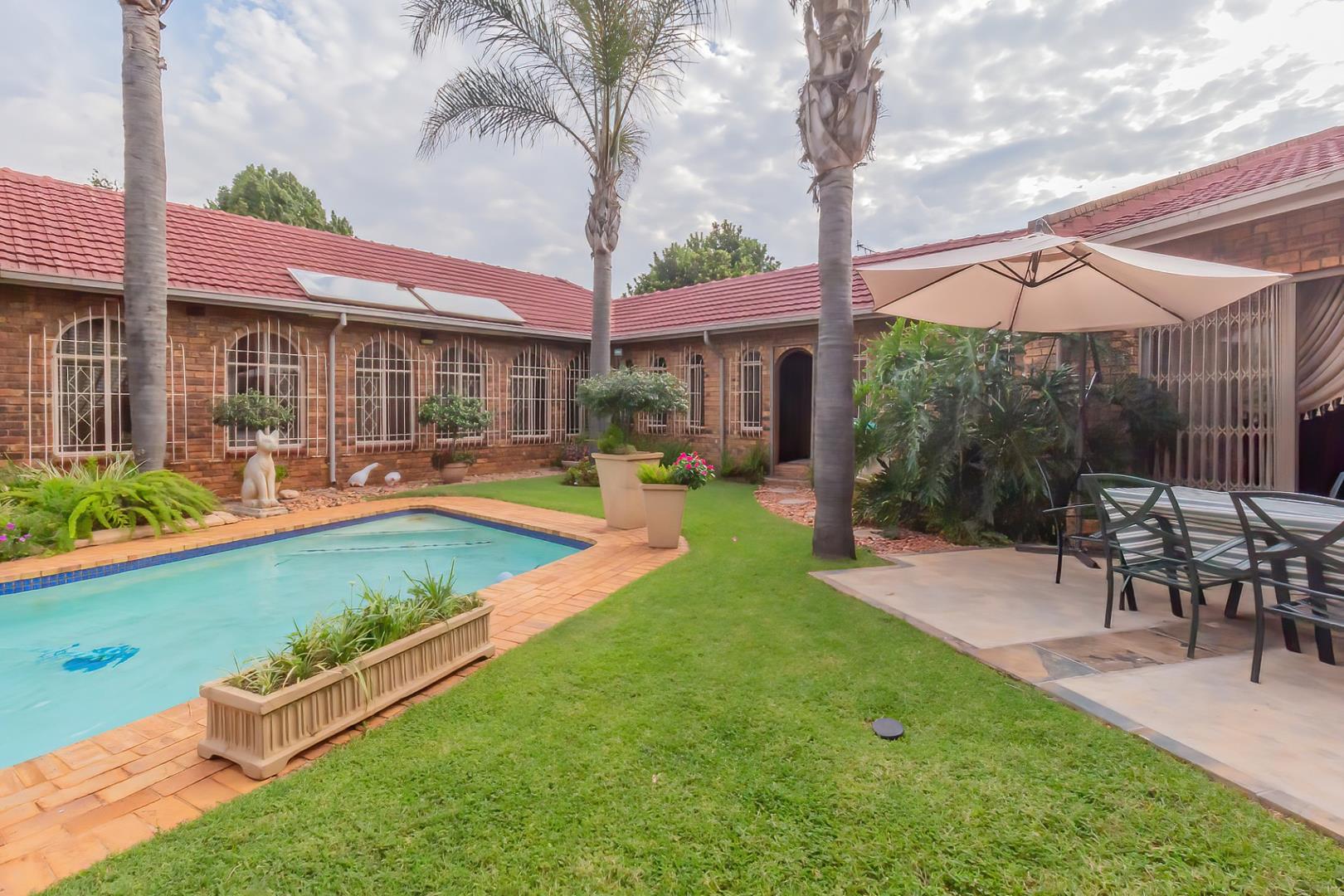 4 Bedroom House for sale in Petersfield 41 Orange Drive P24110057537