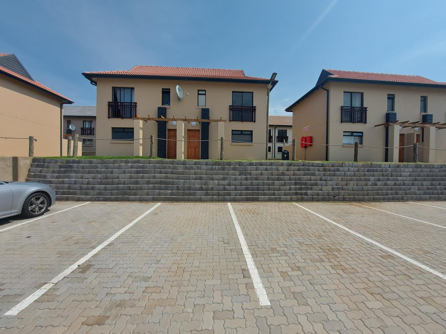 Kidds Beach Property Property and houses to rent in Kidds Beach