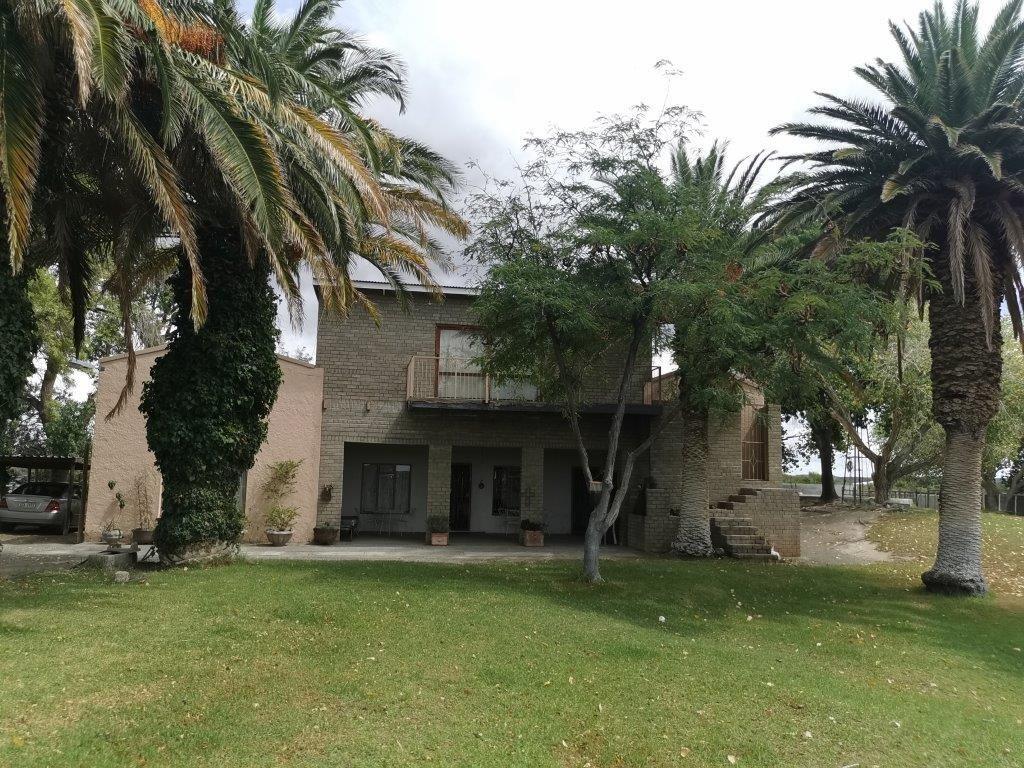 Farm for sale in Beaufort West Rural P24109770791