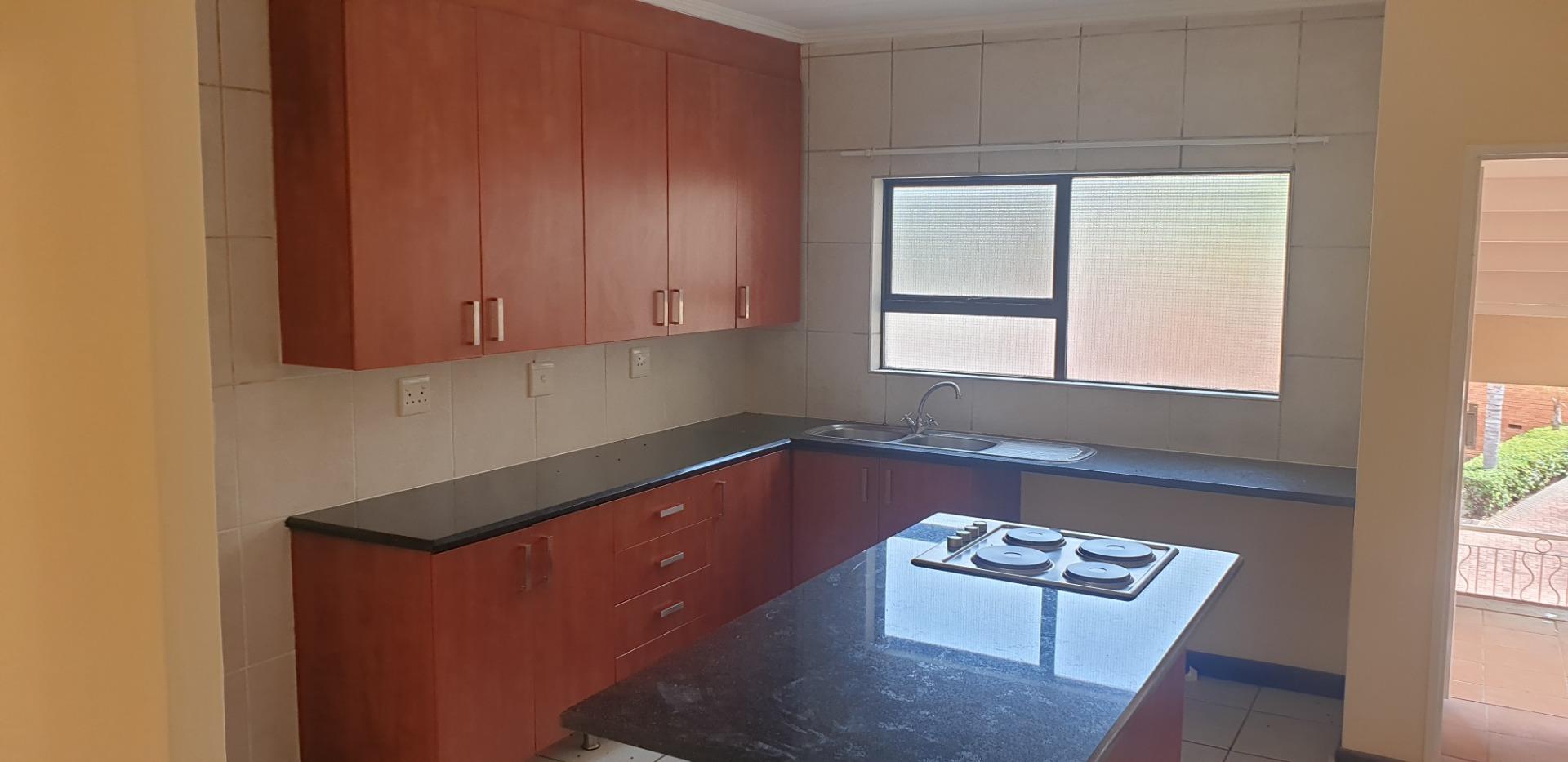2 Bedroom Apartment / flat for sale in Sunninghill Baldersani 43
