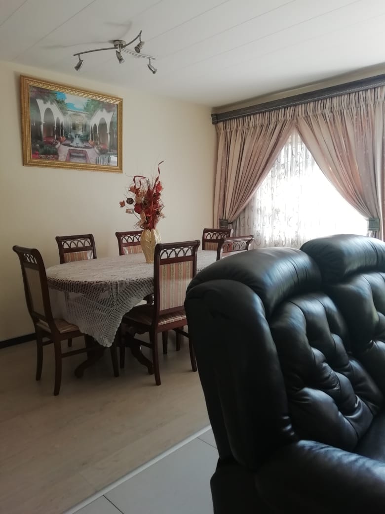 Silverton Property Townhouses to rent in Silverton