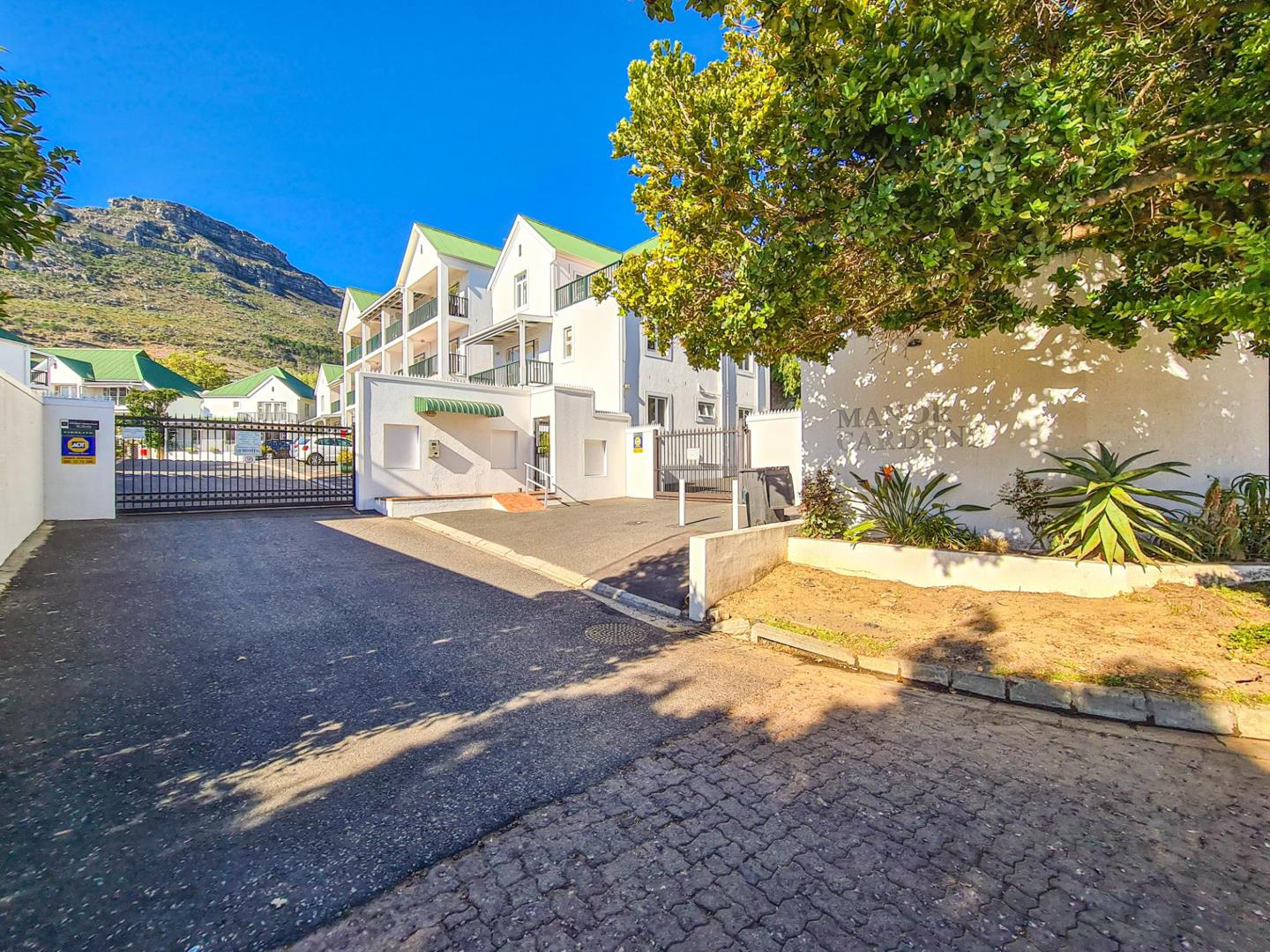 Hout Bay Central Property Property and houses to rent in Hout Bay