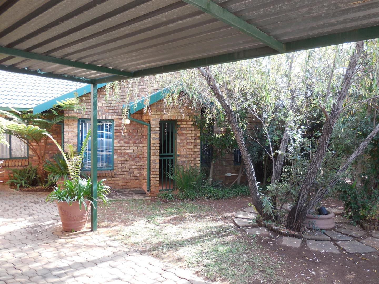 Pierre Van Ryneveld Property Houses to rent in Pierre Van Ryneveld