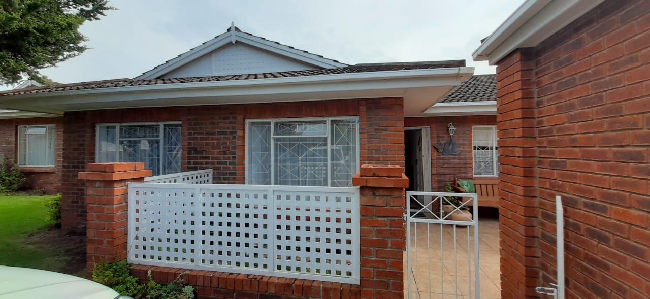 Lorraine Property Townhouses for sale in Lorraine