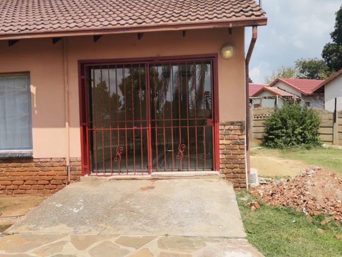 Apartment / Flat to rent in Birch Acres
