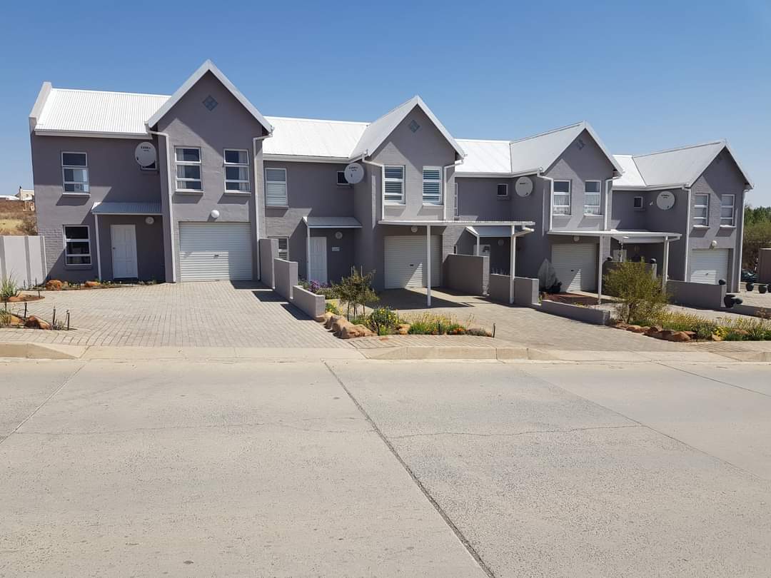 Townhouses for sale in Orania Orania Property