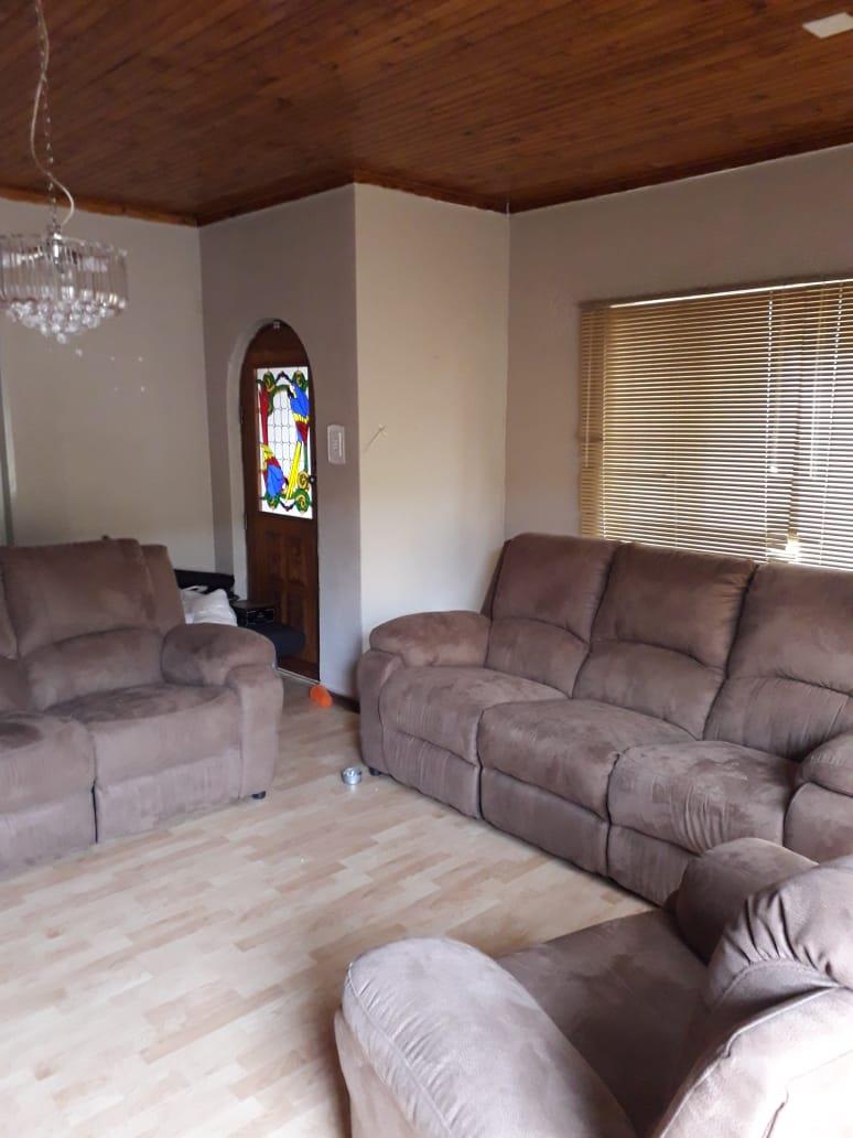 7 Bedroom House for sale in Ravenswood P24110000074