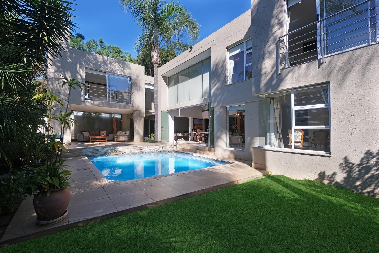 4 Bedroom House for sale in Sandown P24110020900