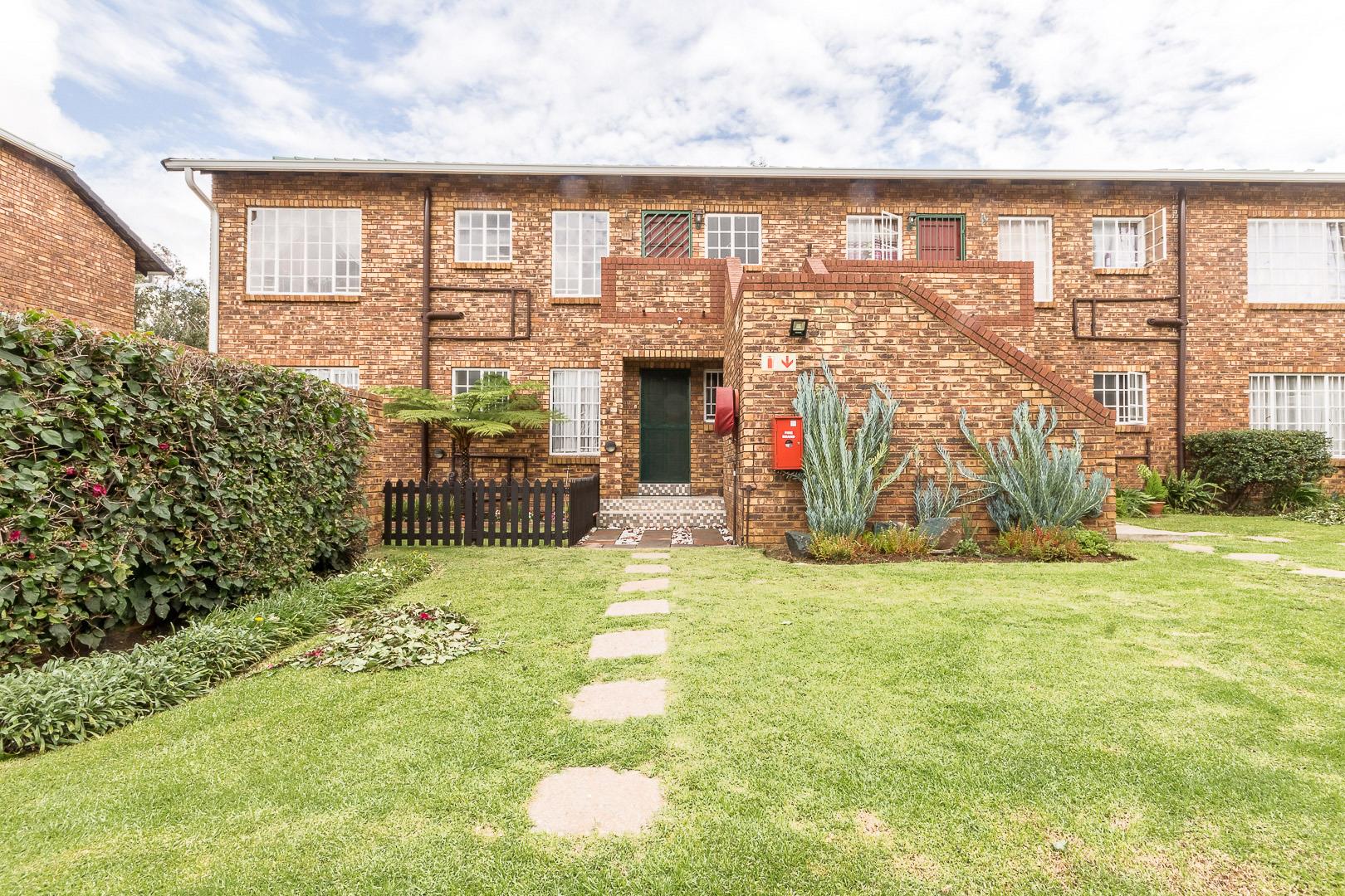 Farrarmere Property Apartments / flats to rent in Farrarmere