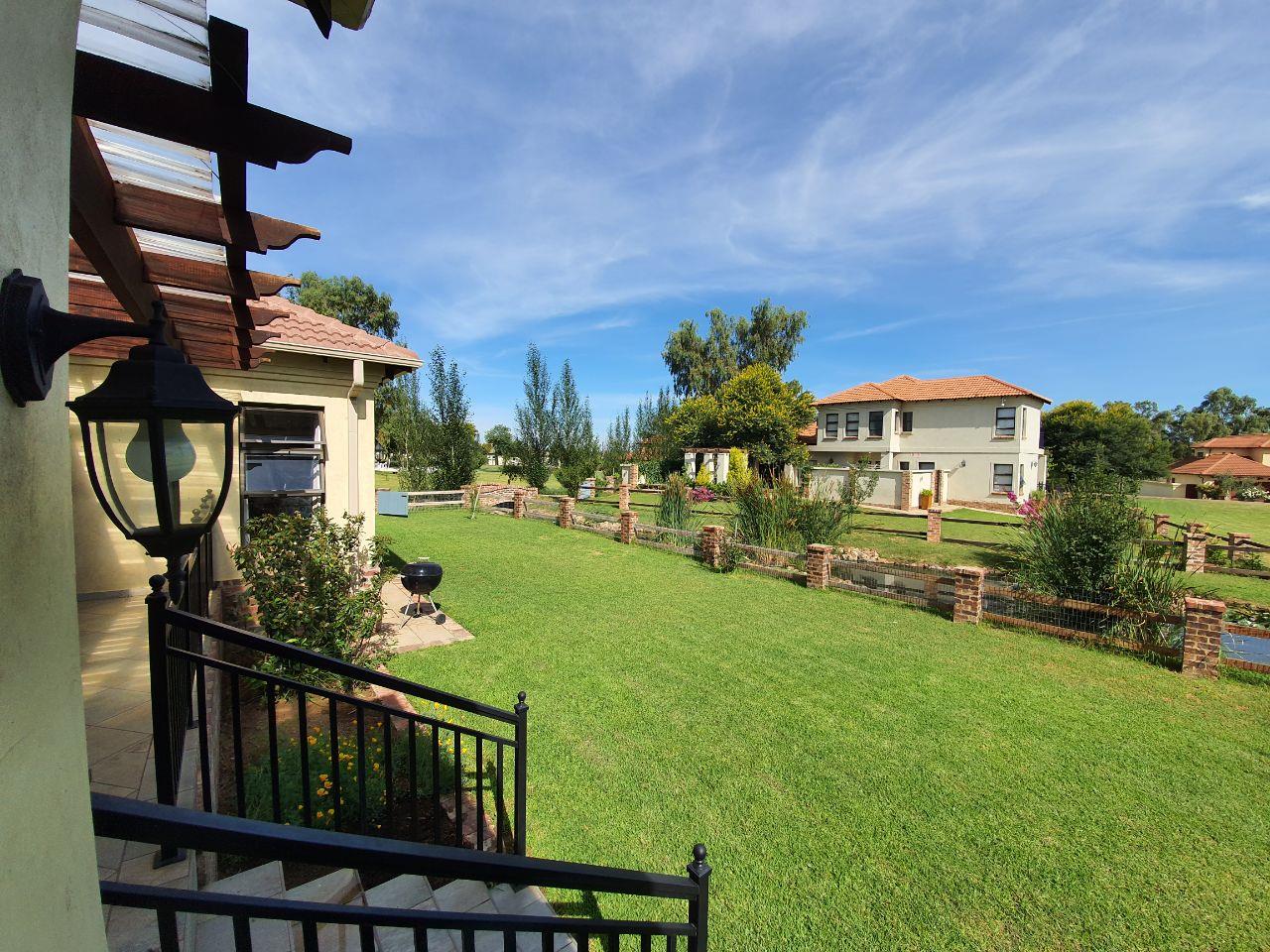 4 Bedroom House to rent in Parys Golf & Country Estate Cote De Val