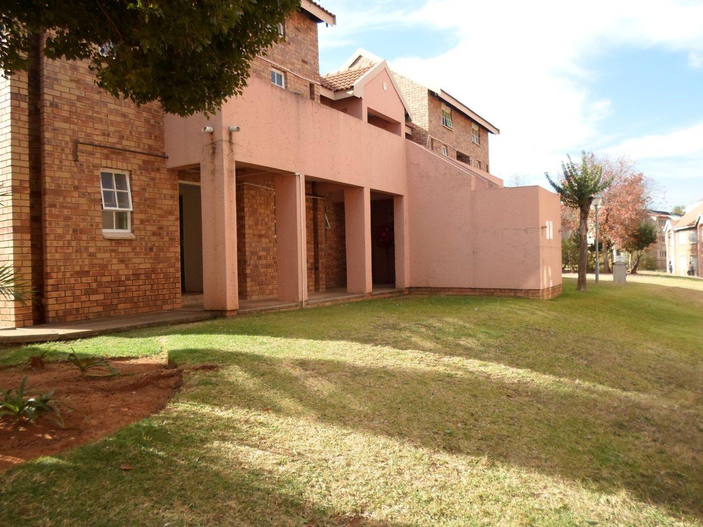 2 Bedroom Apartment / flat for sale in Philip Nel Park 639 Charles