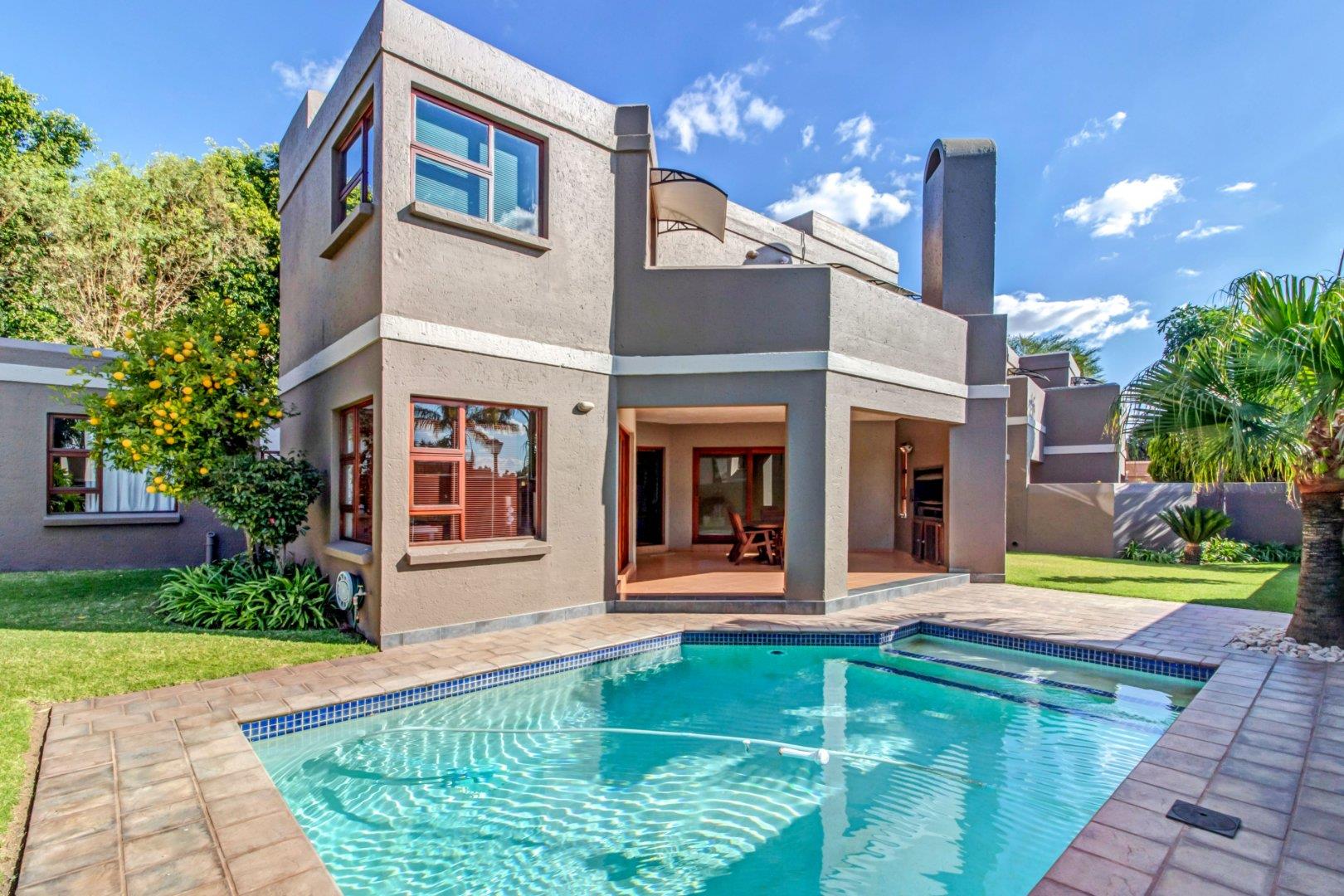 5 Bedroom House for sale in Magaliessig P24112588434