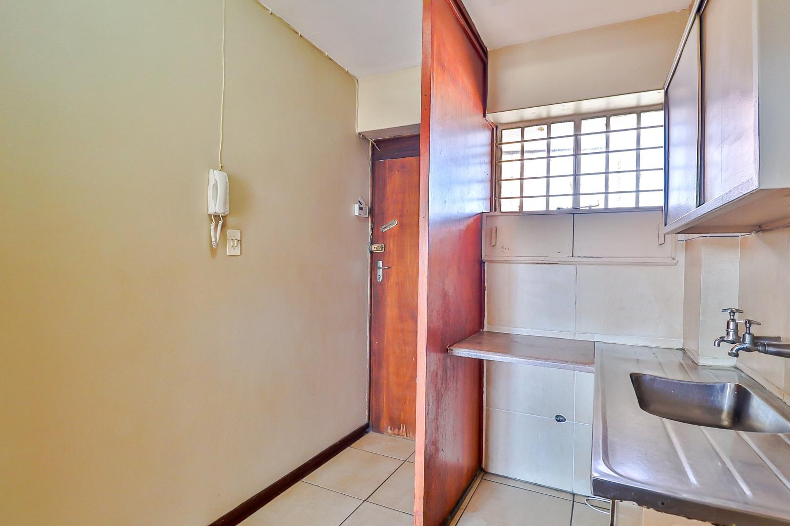 Braamfontein Property Houses to rent in Braamfontein